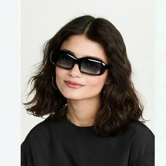 NIB Cult Gaia Terra Rectangular Frame Sunglasses Black - Picture 1 of 5